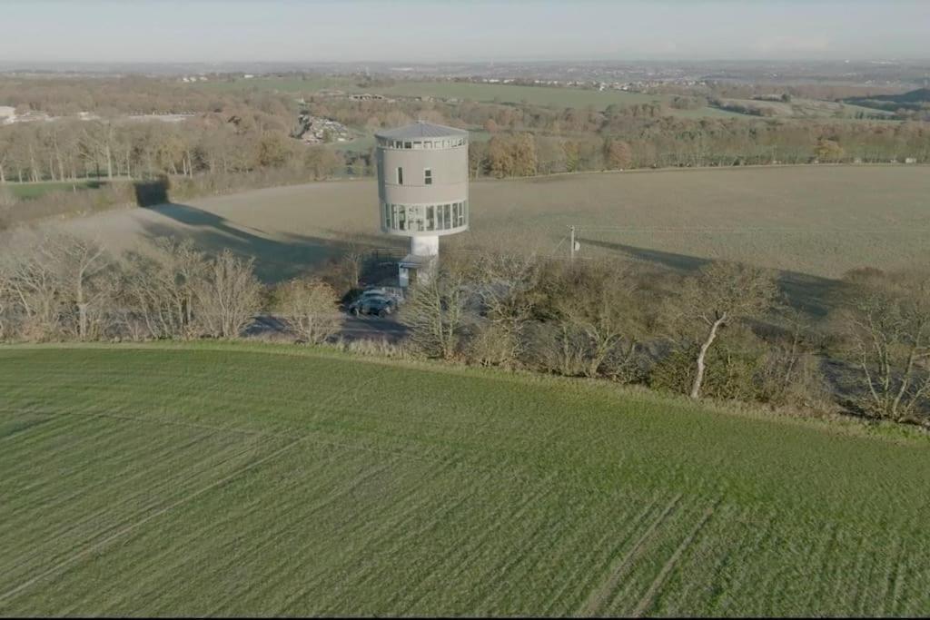Vila Luxury Converted Water Tower In Flockton Emley Exteriér fotografie