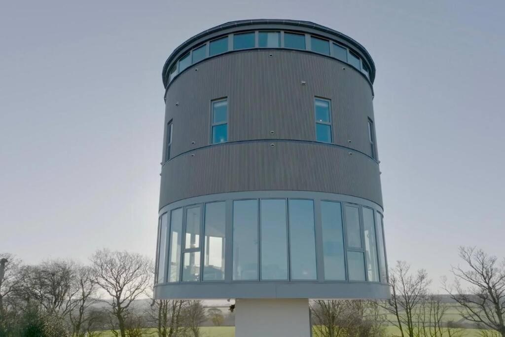 Vila Luxury Converted Water Tower In Flockton Emley Exteriér fotografie