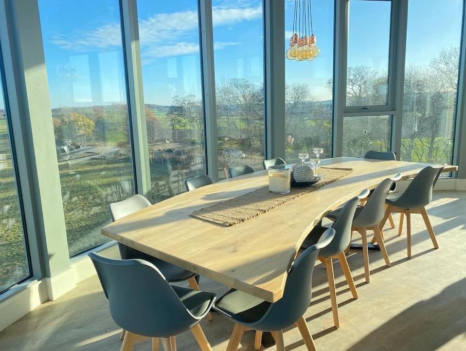 Vila Luxury Converted Water Tower In Flockton Emley Exteriér fotografie